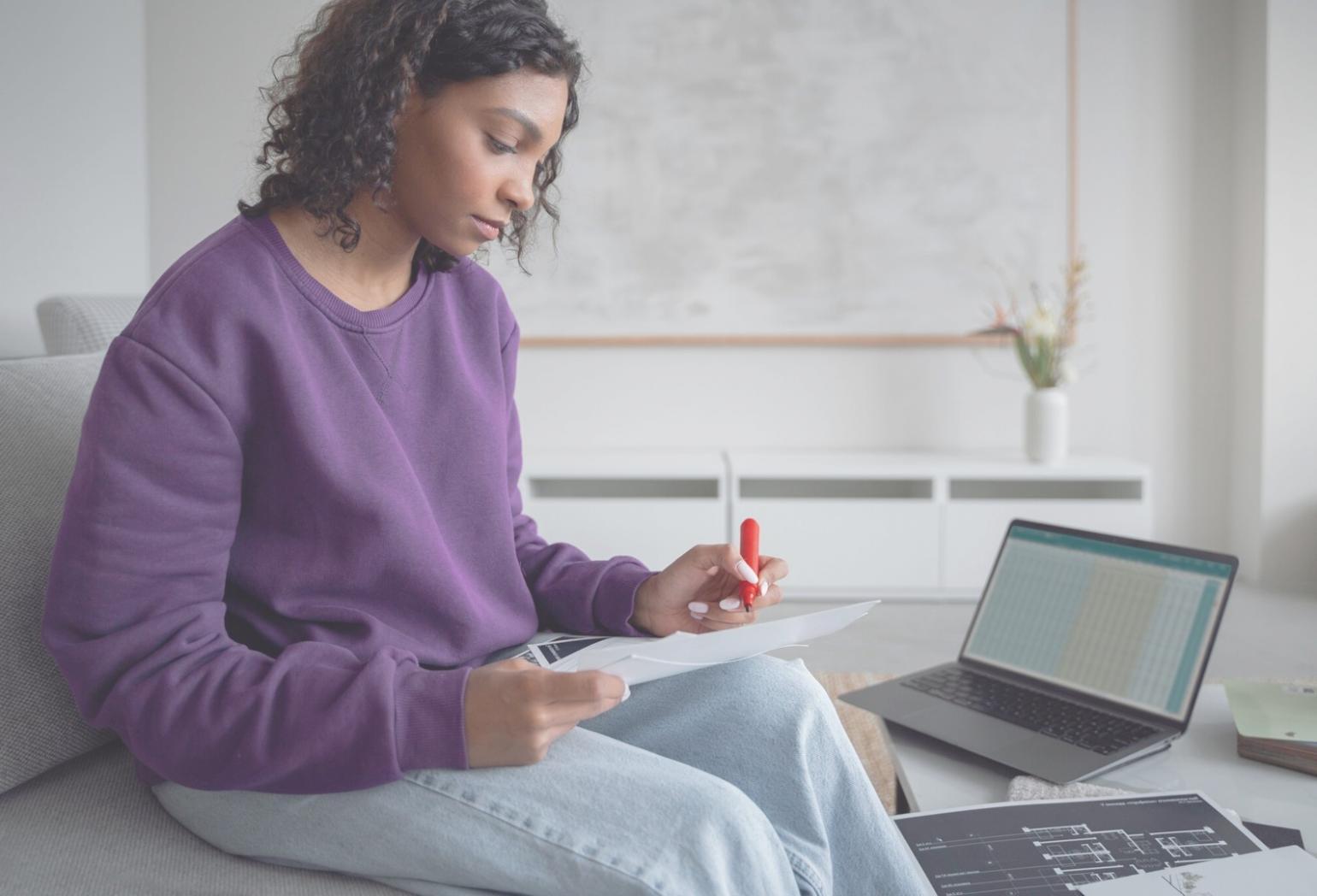 Detaillierte Finanzplanung mit Dokumenten